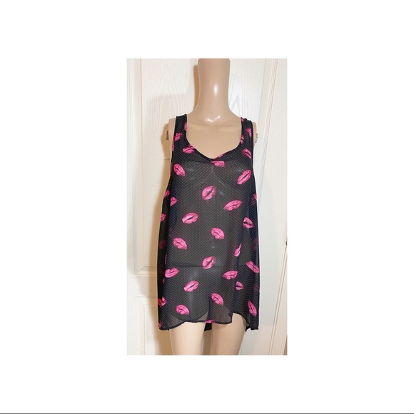 Torrid lips top - Picture 2 of 5